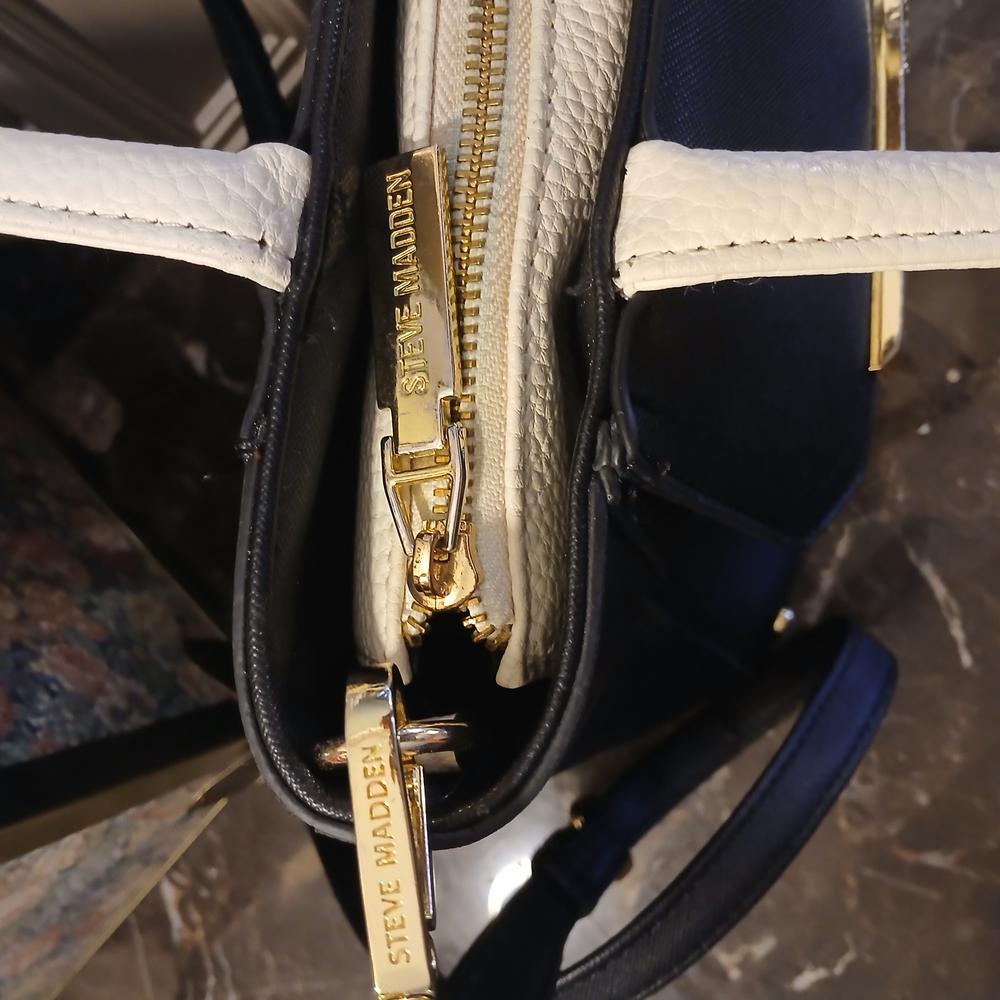 Steve Madden Black and Cream Women's Bag - Picture 6 of 14